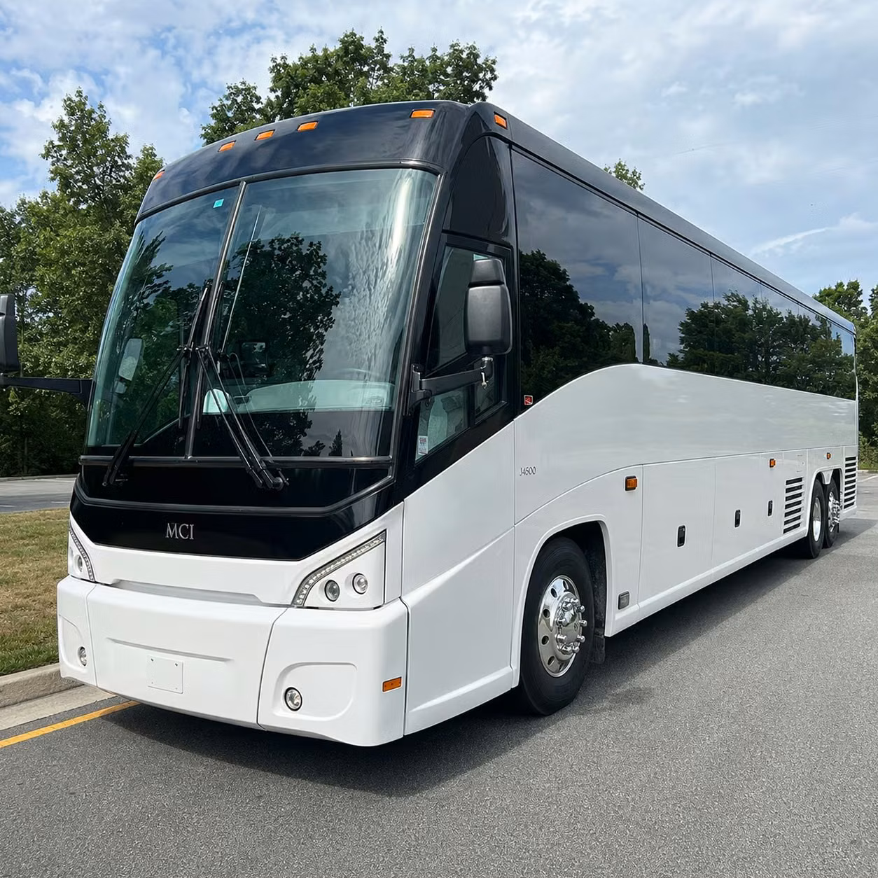 book long distance transportation in pomona or any city nearby