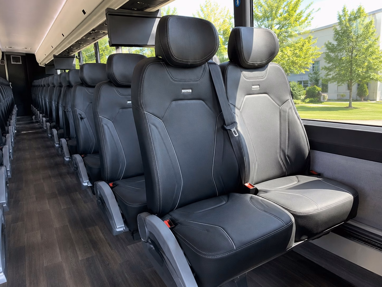 guest shuttle services between pomona hotels and wedding venues