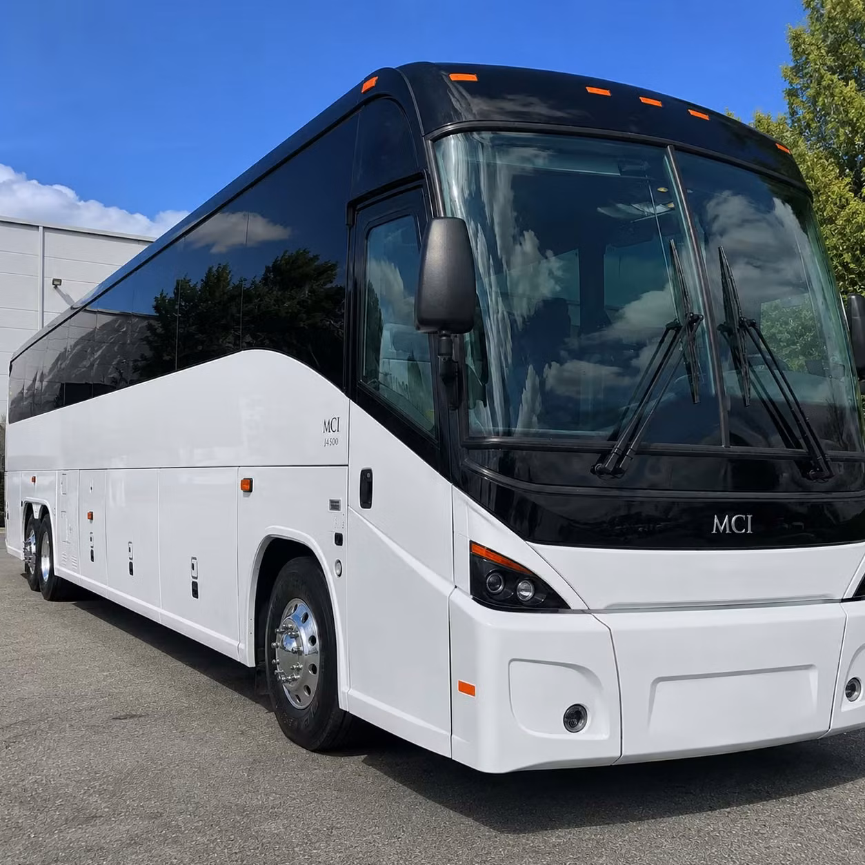 shuttle your pomona workforce along the 10 60 and 71 freeway corridors without the commute stress